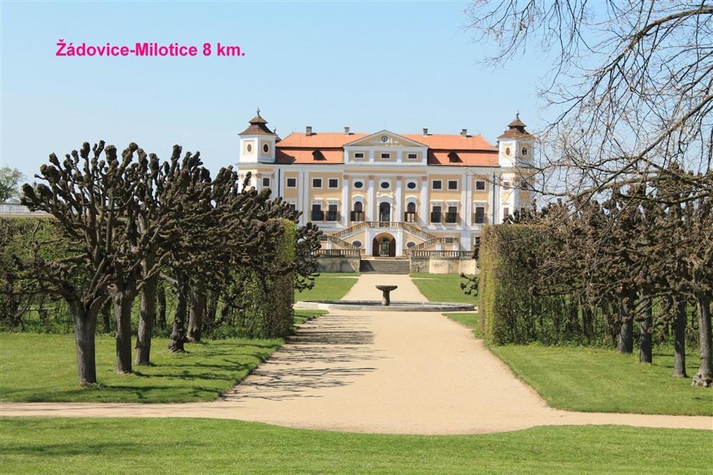 Cyklo ubytování a vinný sklep Žádovice Zadovice Exterior foto